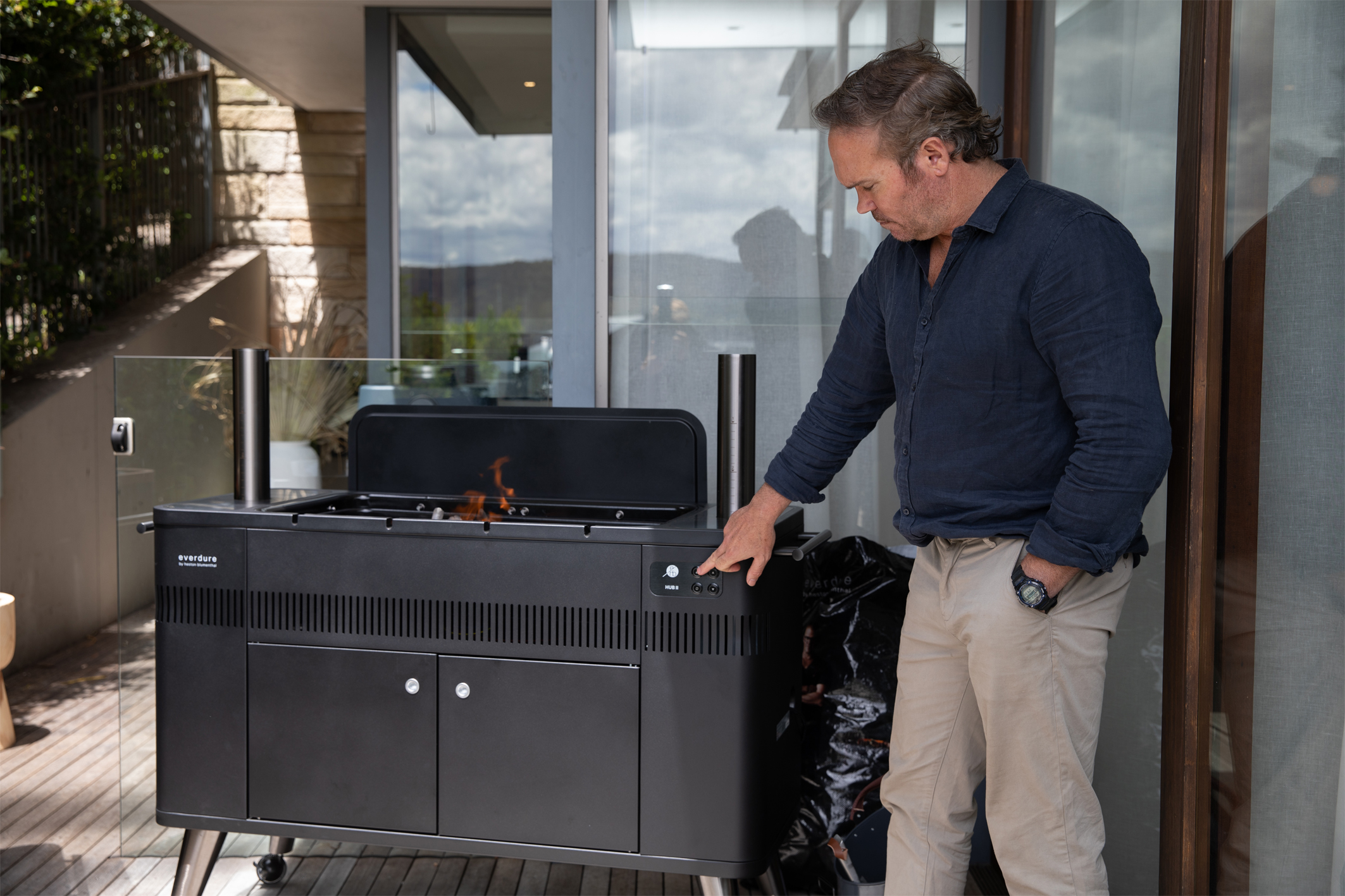 Everdure HUB II Holzkohlegrill