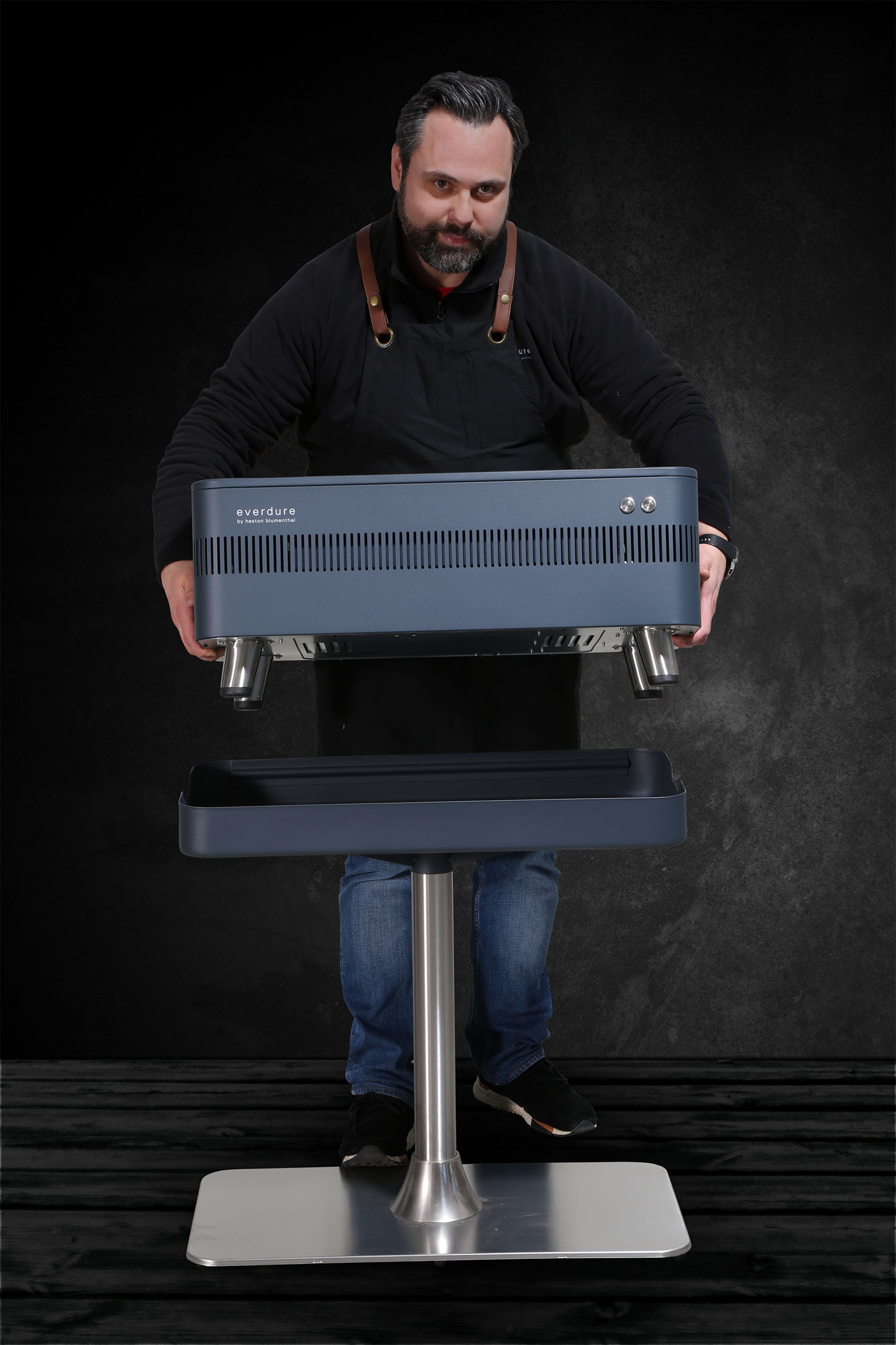 Everdure Fusion Holzkohlegrill abnehmbar