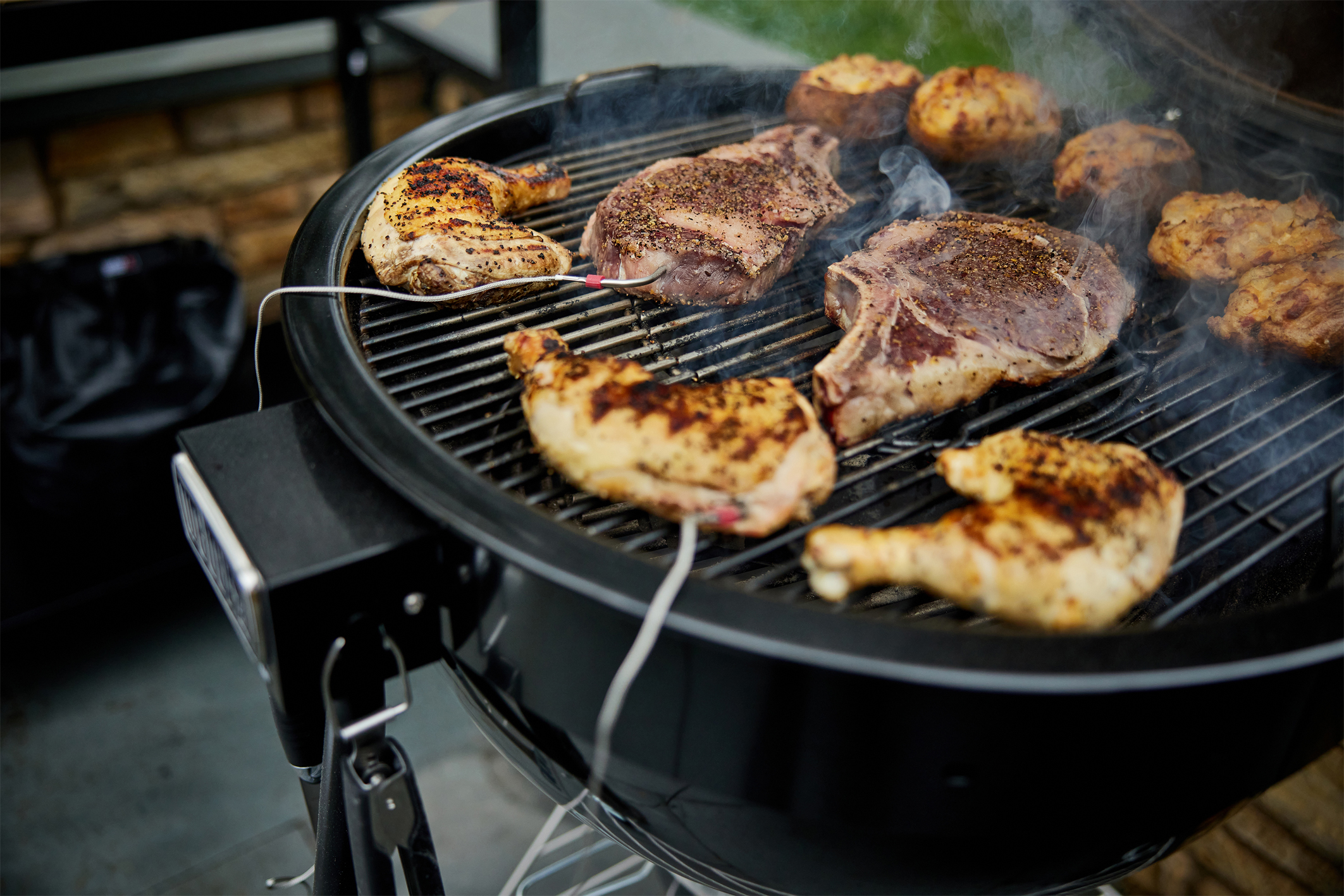 Weber Summit Kamado E6